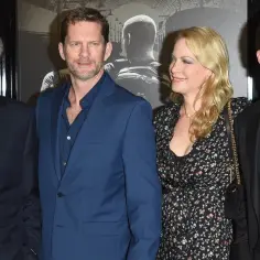 Clint Eastwood z synami Scottem i innymi dziećmi na premierze.