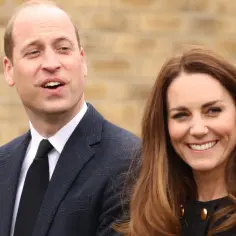 Księżna Kate i William uśmiechają się, gdy pojawiają się nowe wiadomości.