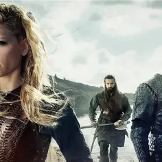 Wikingowie obsada: Lagertha, Ragnar i Bjorn na tle jeziora i gór.
